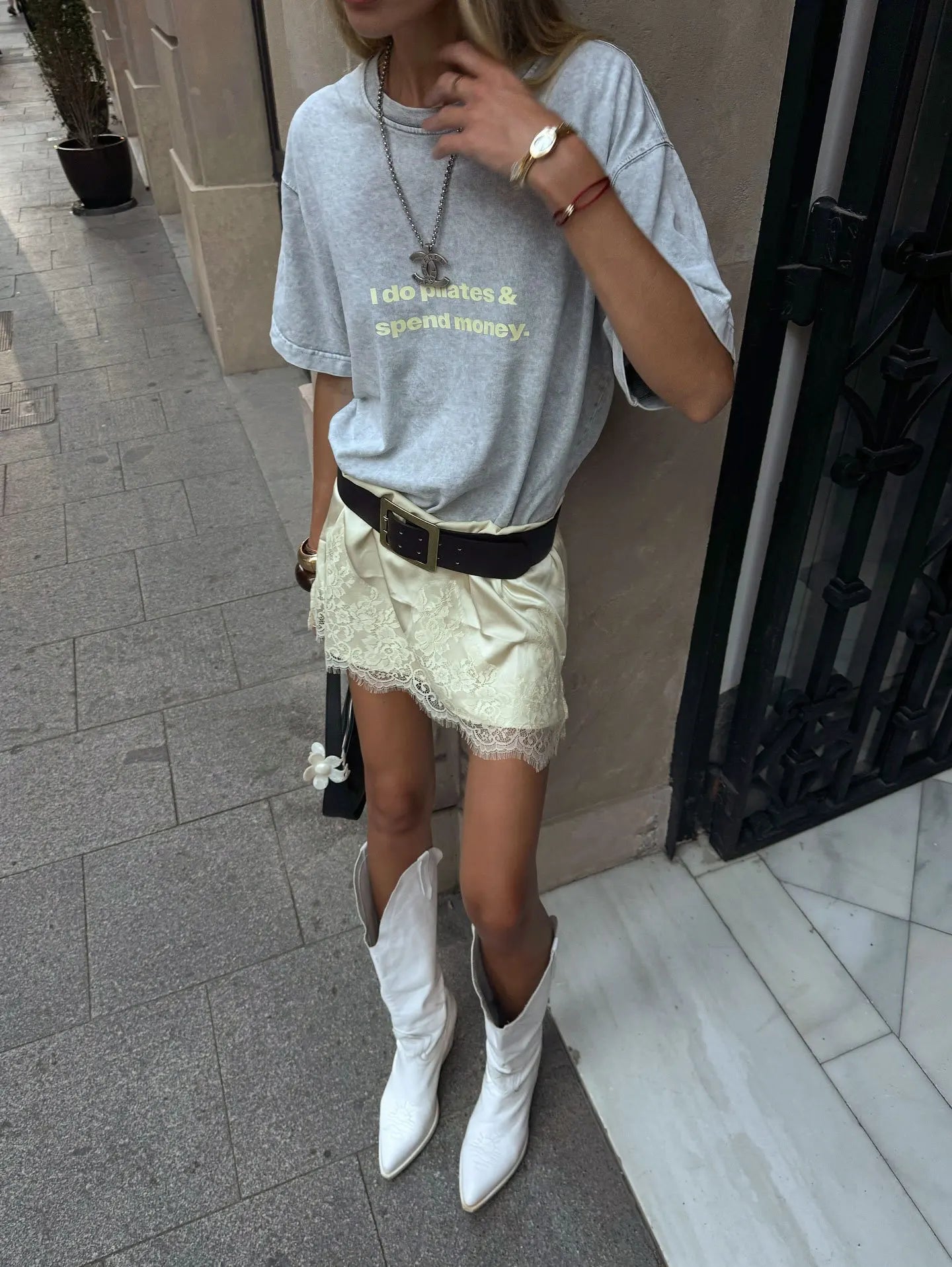 Lace Mini Skirt - Fashivon